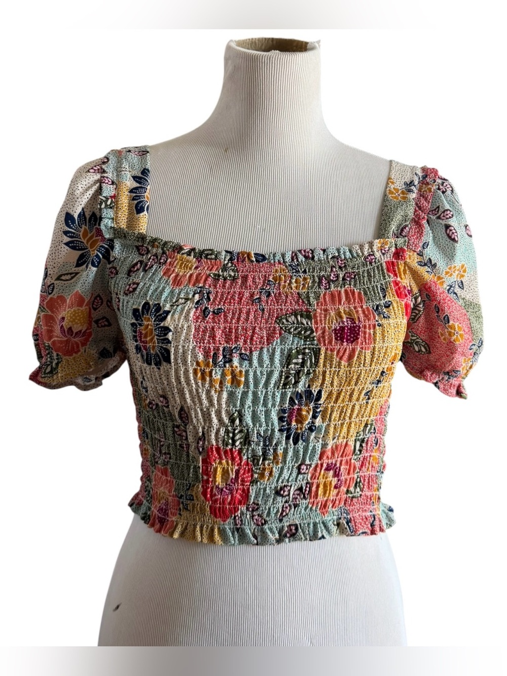 Monteau Floral Smocked Square-Neck Crop Top Size S